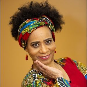 Meet your Posher, Joan